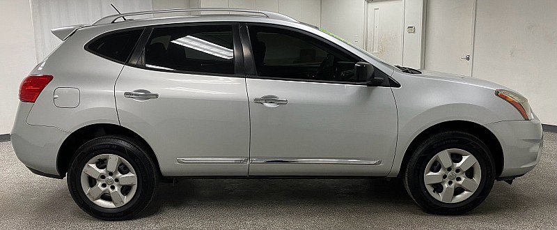 Used 2015 Nissan Rogue S w/ Convenience Package image 4