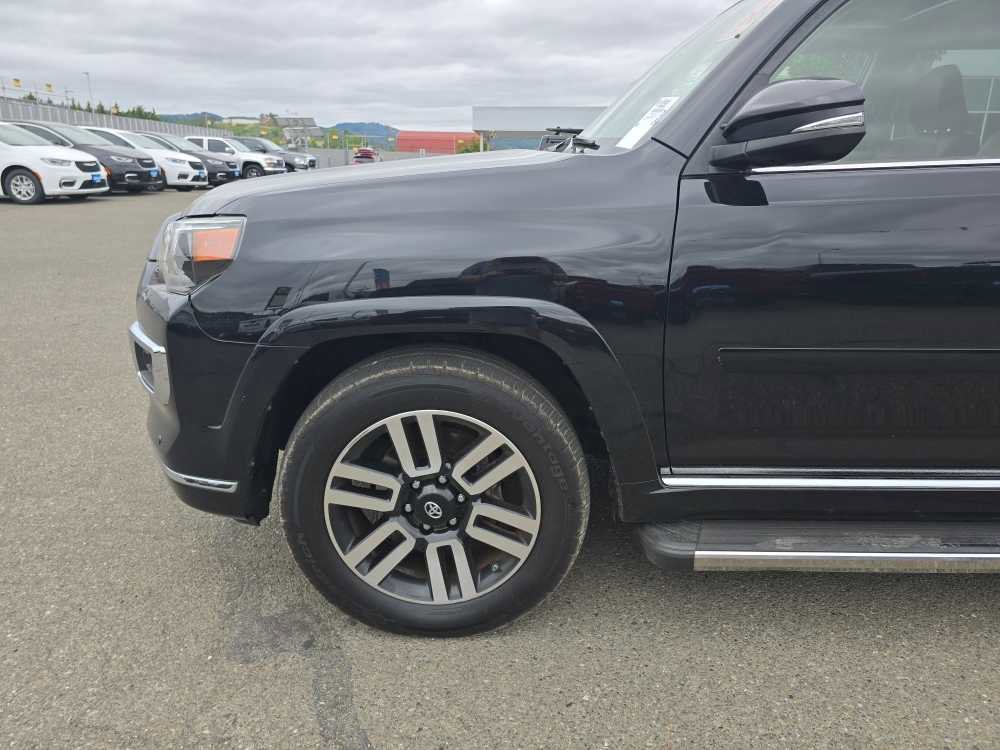 Used 2018 Toyota 4Runner Limited AWD/4WD image 13