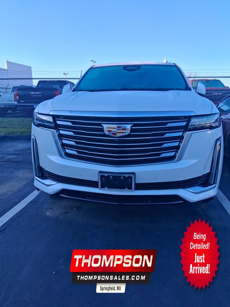 Used 2021 Cadillac Escalade ESV Premium Luxury Platinum image 1