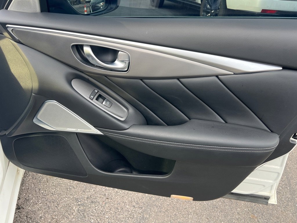 Used 2018 INFINITI Q50 Sport w/ Sensory Package (Sport) AWD/4WD image 37