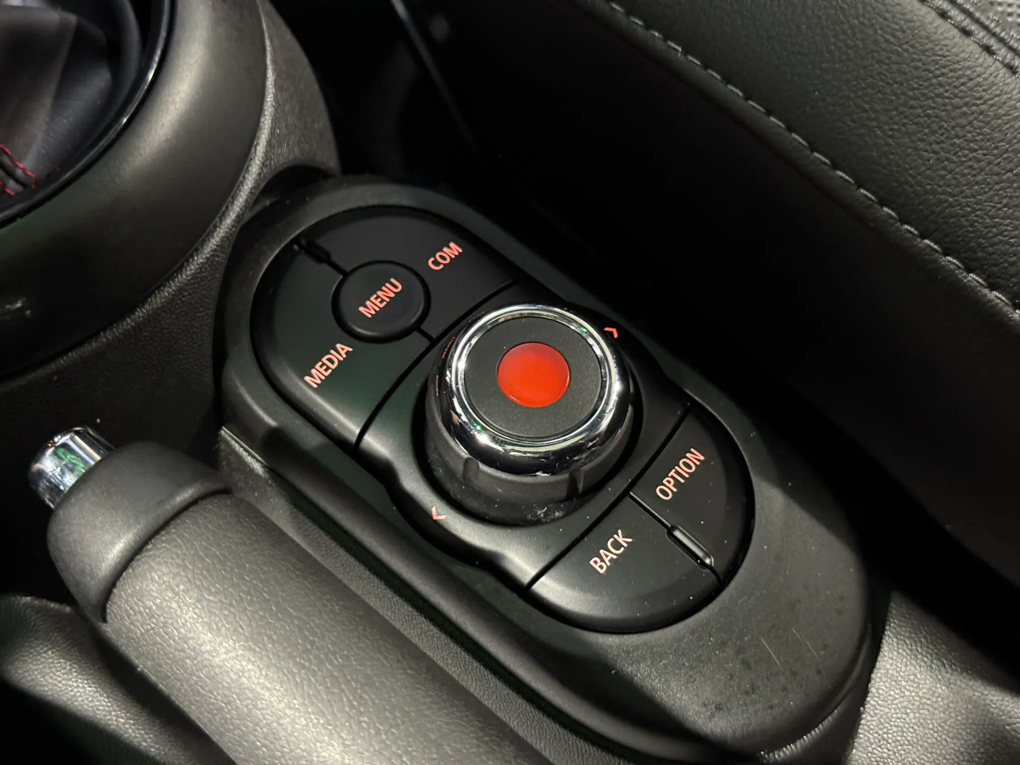 Used 2019 MINI Cooper S w/ Signature Upholstery Package FWD image 38