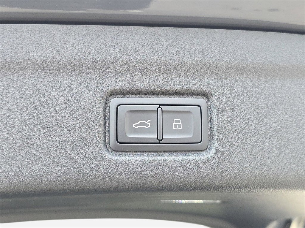 Certified 2025 Audi Q6 e-tron Premium w/ Convenience Package image 13