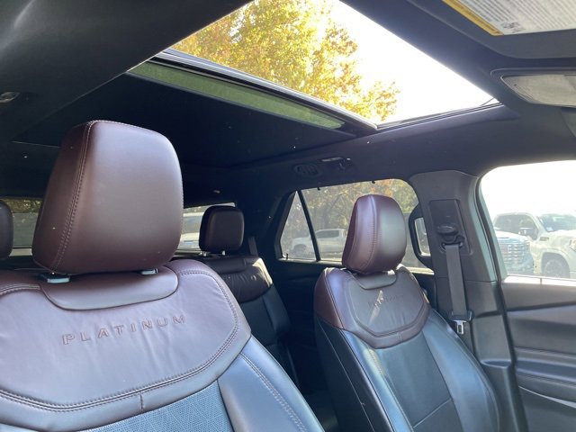 Used 2022 Ford Explorer Platinum w/ Equipment Group 601A image 30