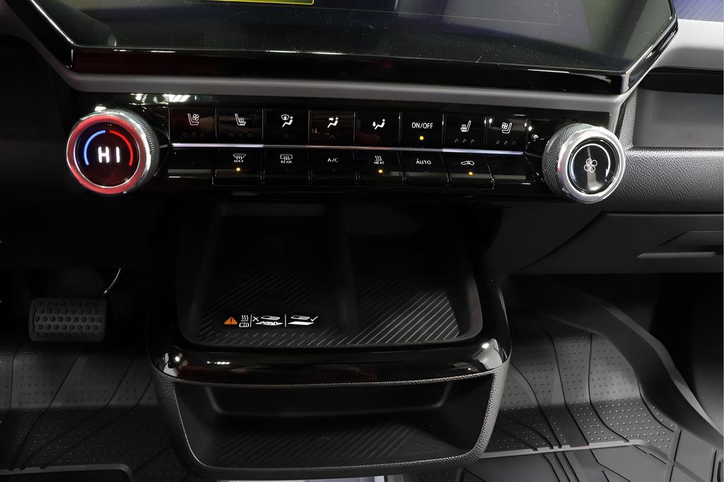 New 2027 Chevrolet Bolt RS w/ Technology Package FWD image 11