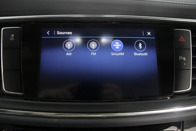 Used 2021 Buick Enclave Essence w/ LPO, Luxury Package image 5