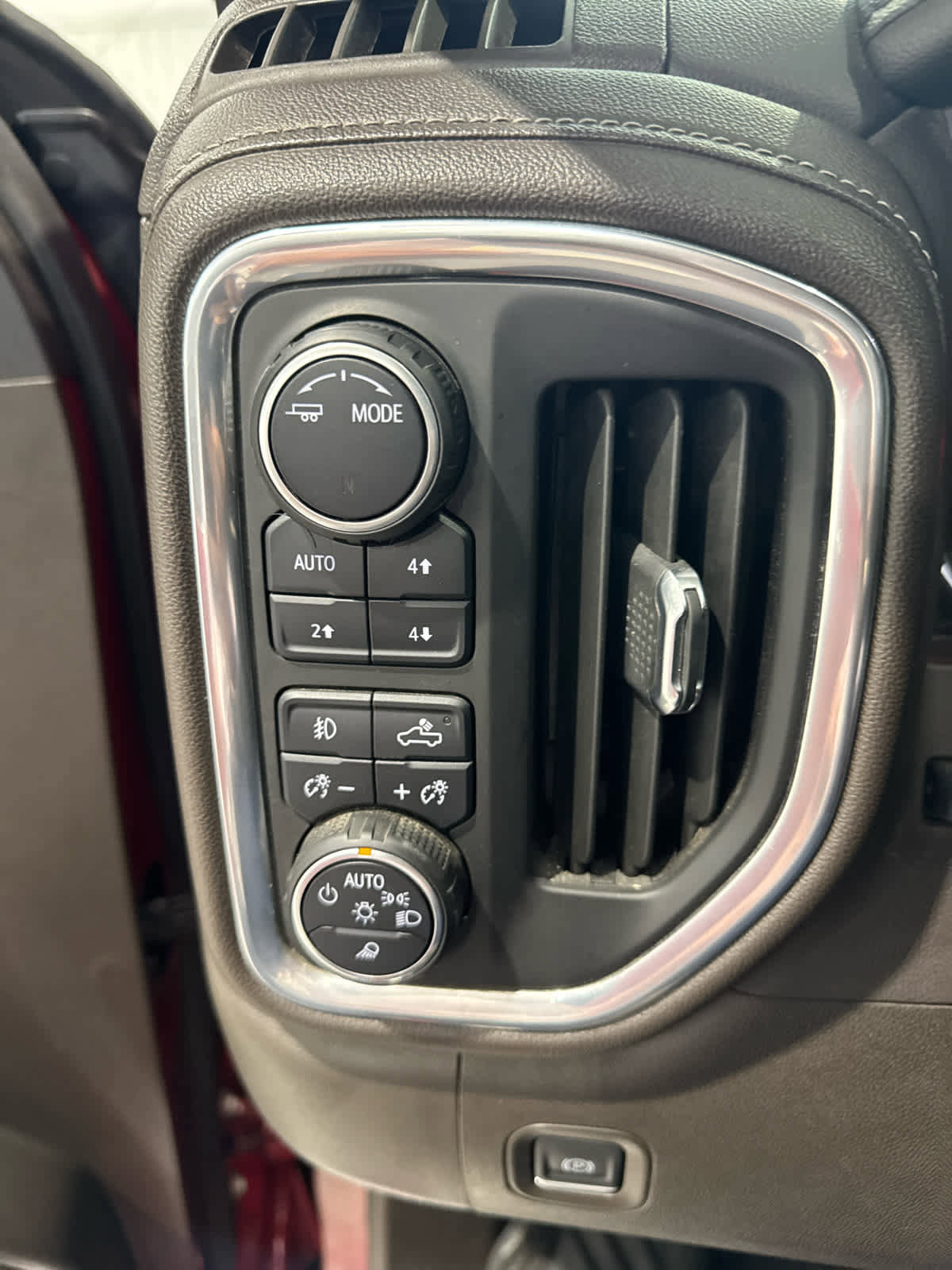 Used 2022 Chevrolet Silverado 1500 LTZ w/ LTZ Premium Package image 19
