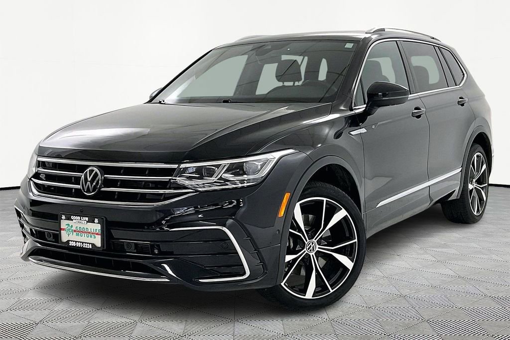 Used 2023 Volkswagen Tiguan SEL R-Line image 3
