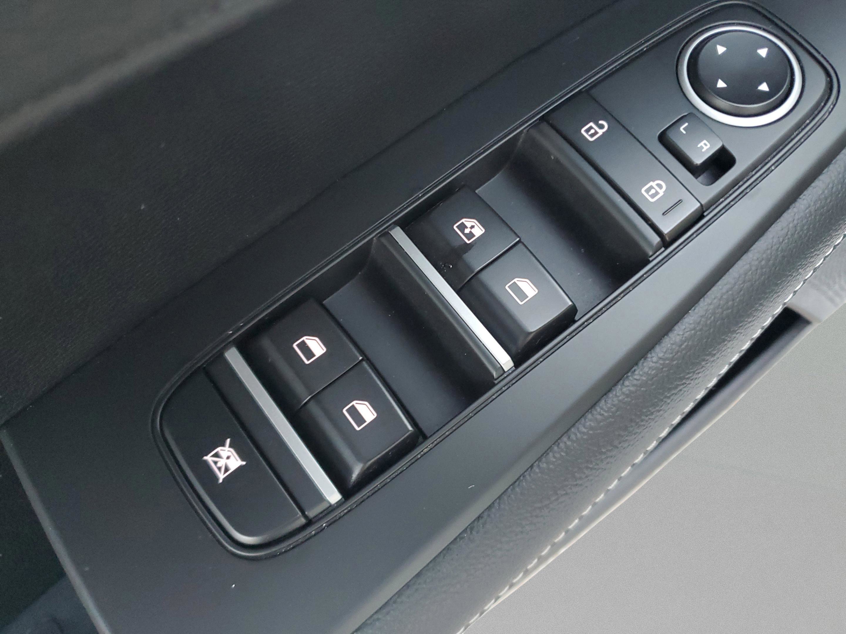 Certified 2024 Kia Forte GT-Line image 19