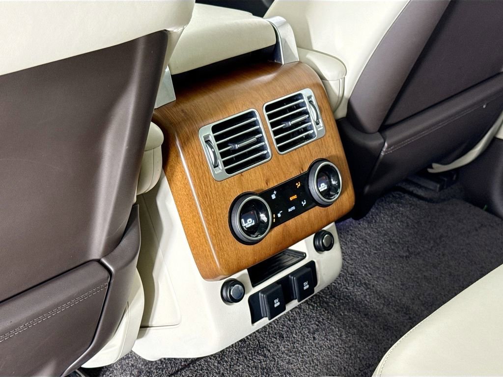 Used 2021 Land Rover Range Rover Westminster Edition image 16