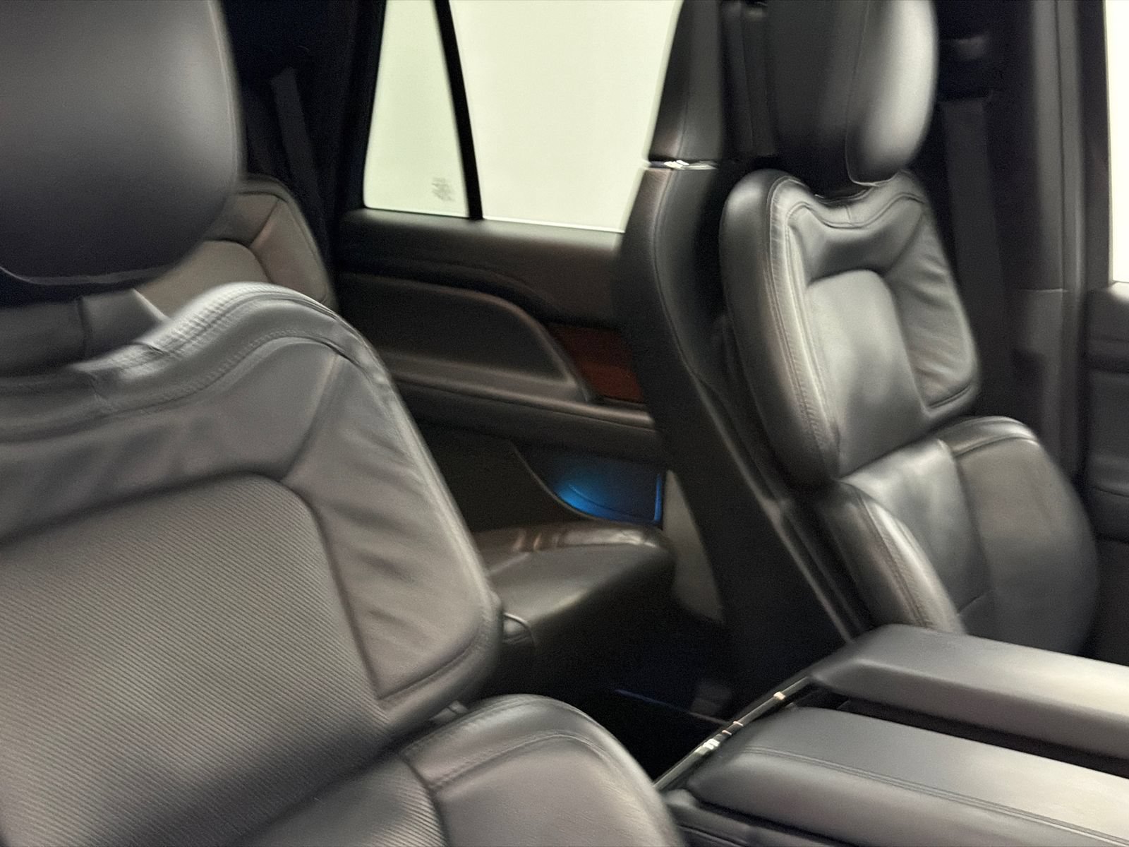 Used 2023 Lincoln Navigator Reserve AWD/4WD image 12