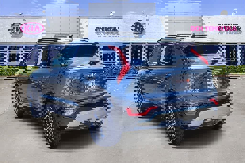 Certified 2023 Kia Niro EX Touring image 6