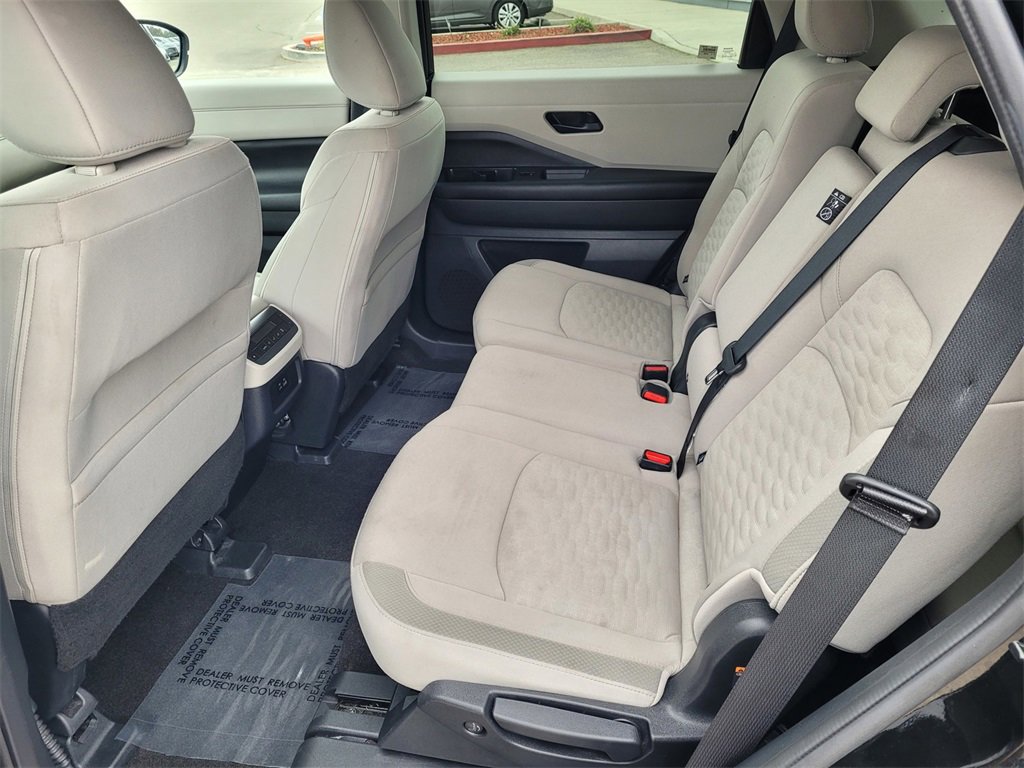 Used 2024 Nissan Pathfinder SV image 8