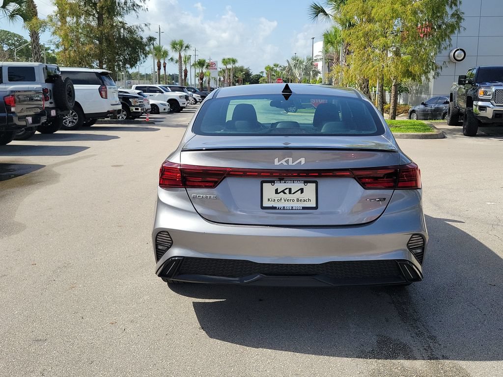 Used 2024 Kia Forte GT-Line w/ GT-Line Premium Package FWD image 6