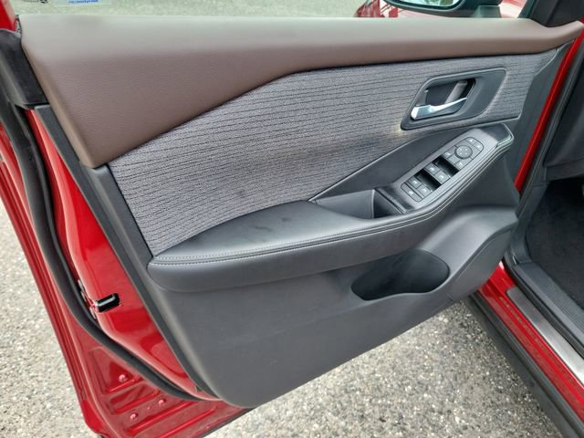 Used 2022 Nissan Rogue SV image 19