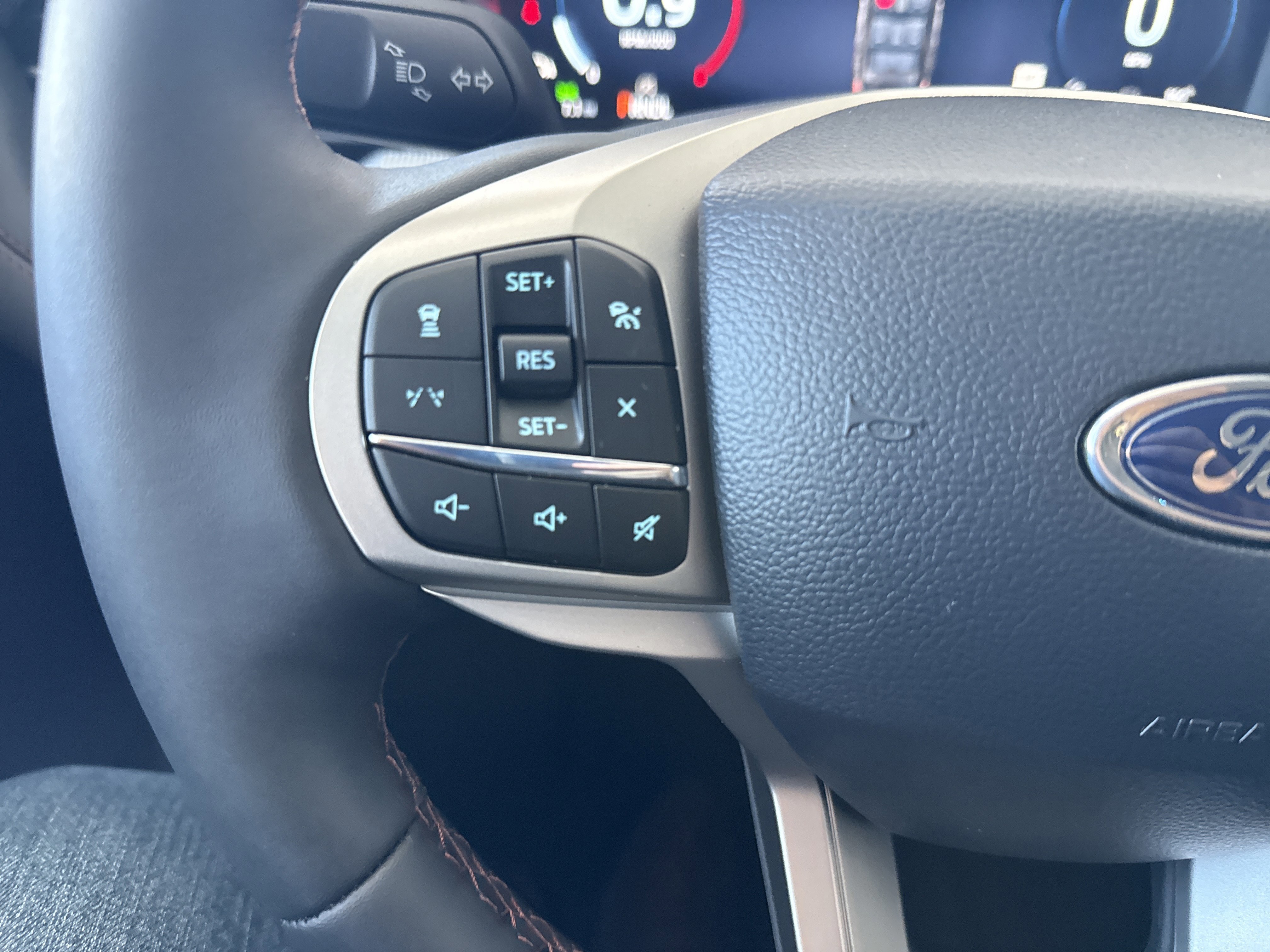 New 2025 Ford Explorer Active image 19