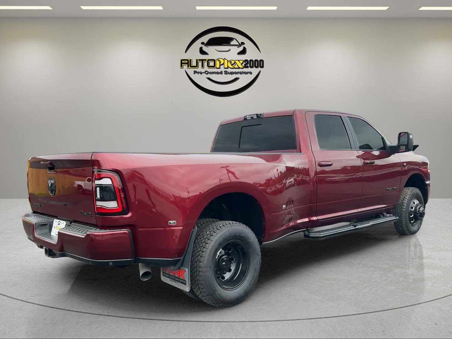 Used 2024 RAM 3500 Laramie w/ Night Edition AWD/4WD image 6
