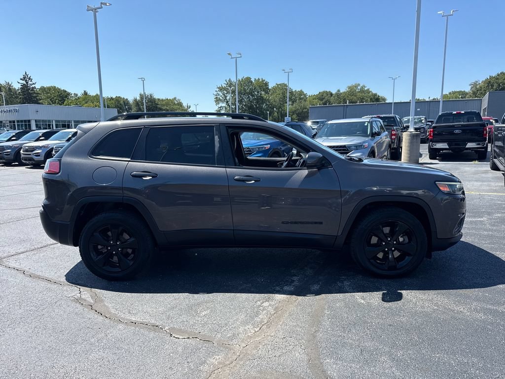 Used 2020 Jeep Cherokee Latitude Plus AWD/4WD image 6