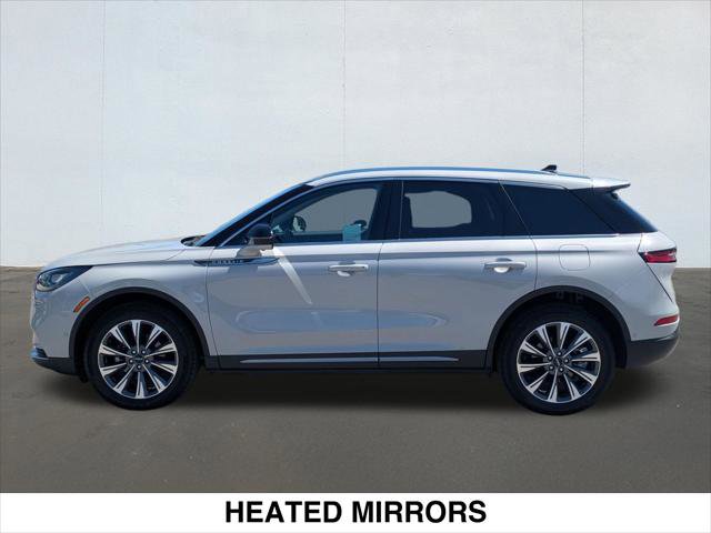 Certified 2022 Lincoln Corsair Reserve w/ Rear Removable Package Tray image 2