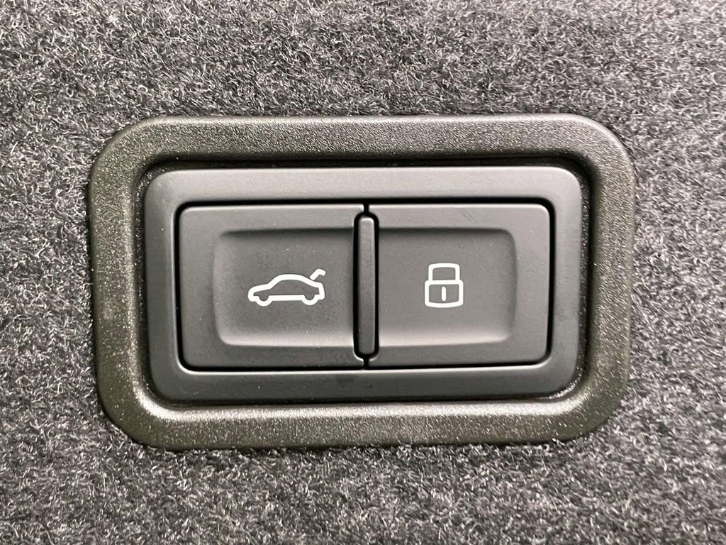 New 2026 Audi A8 L 3.0T AWD/4WD image 21