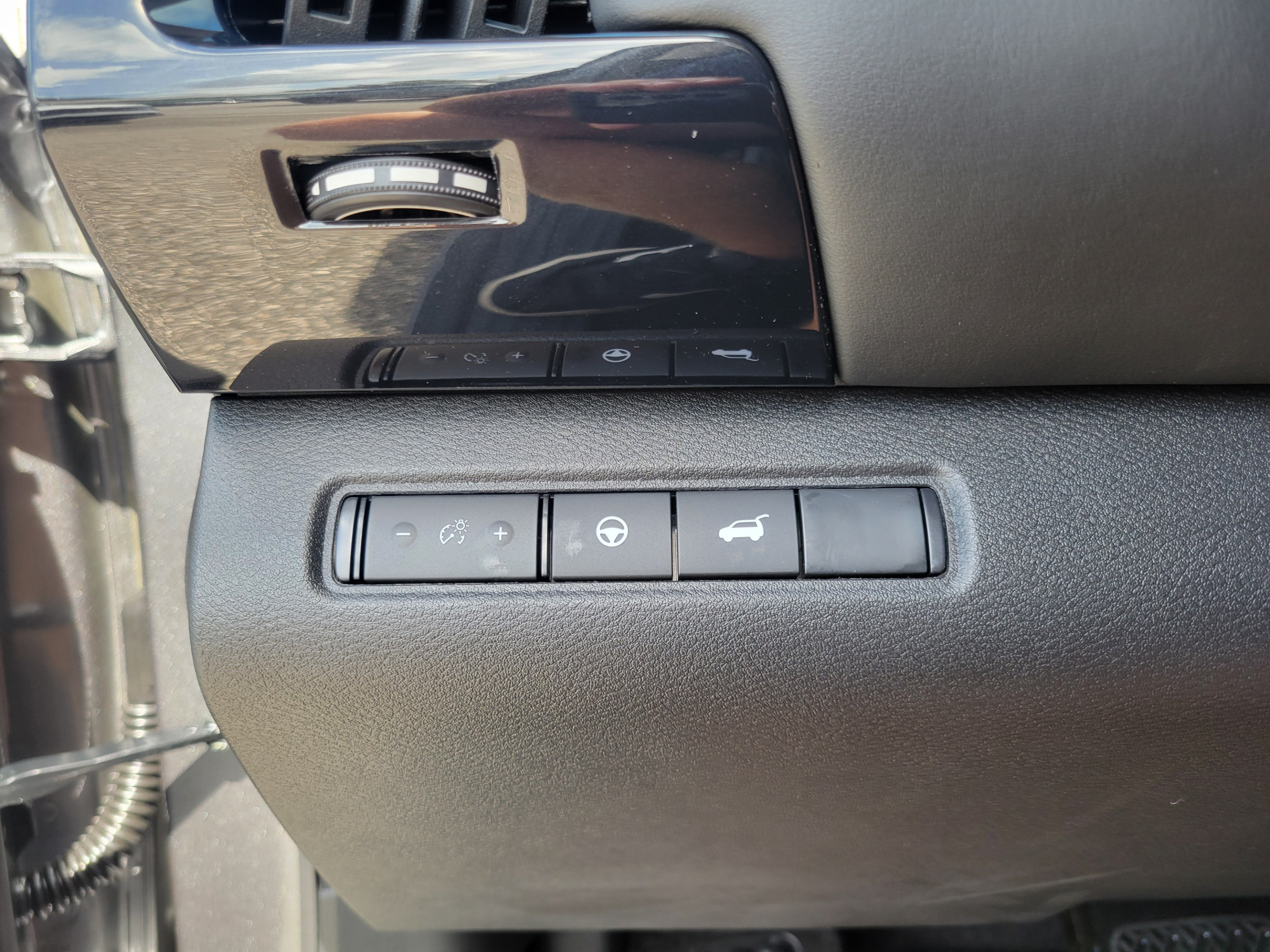 New 2026 Nissan Pathfinder SV FWD image 19