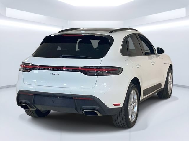 Certified 2026 Porsche Macan AWD/4WD image 7