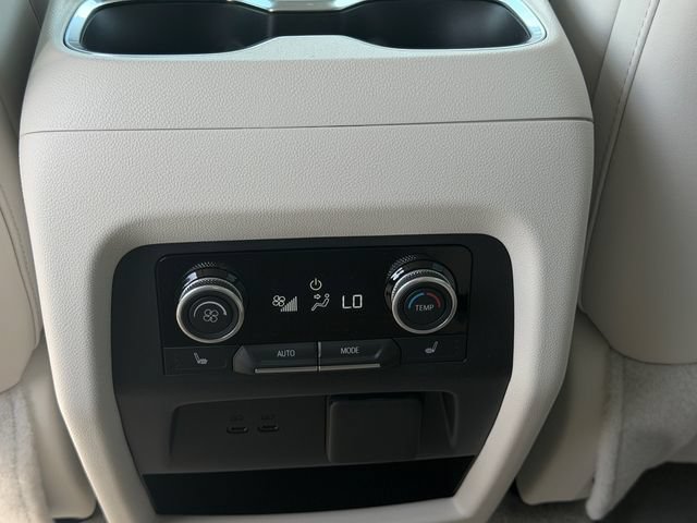 New 2026 Buick Enclave Avenir w/ Super Cruise Package FWD image 15