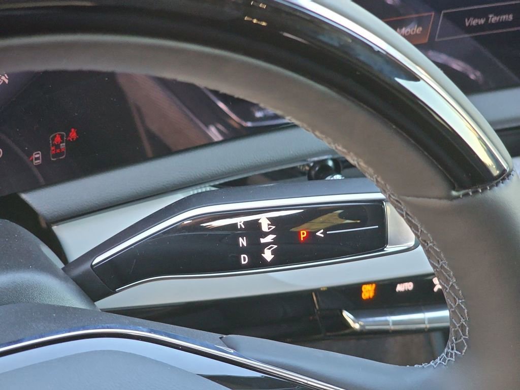 New 2026 Cadillac Optiq Luxury 1 image 24