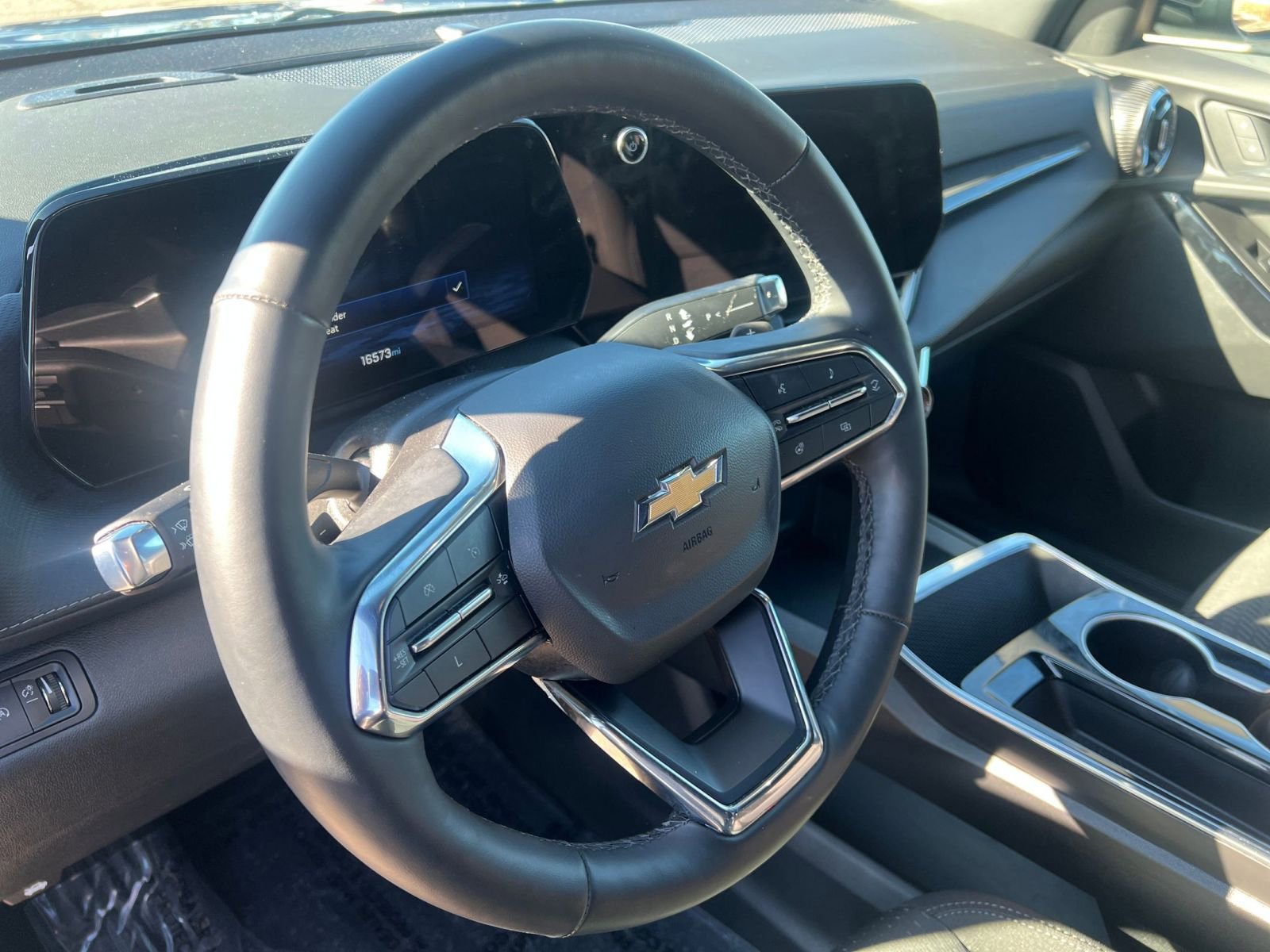 Used 2025 Chevrolet Equinox LT image 28