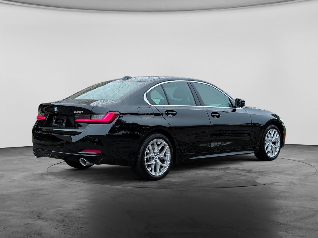 Used 2026 BMW 330i xDrive Sedan AWD/4WD image 7