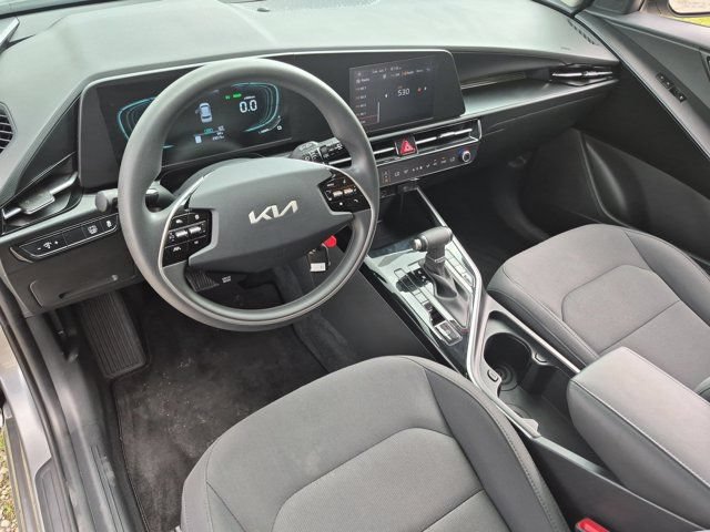 Used 2025 Kia Niro LX FWD image 15
