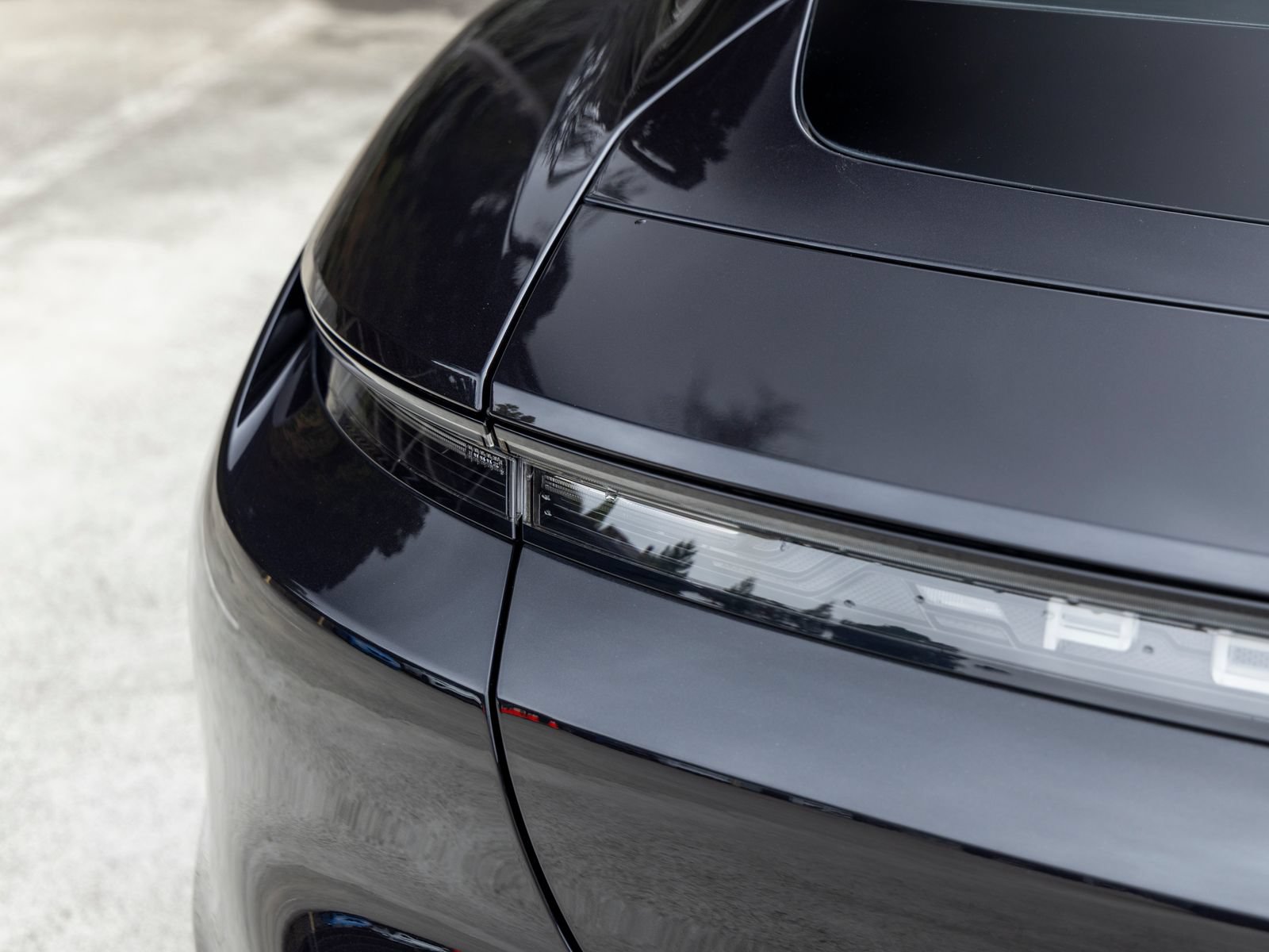 Certified 2023 Porsche Taycan w/ Premium Package RWD image 18