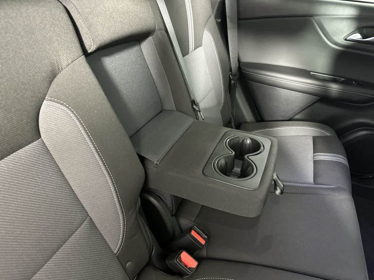 Used 2025 Chevrolet Blazer LT FWD image 25