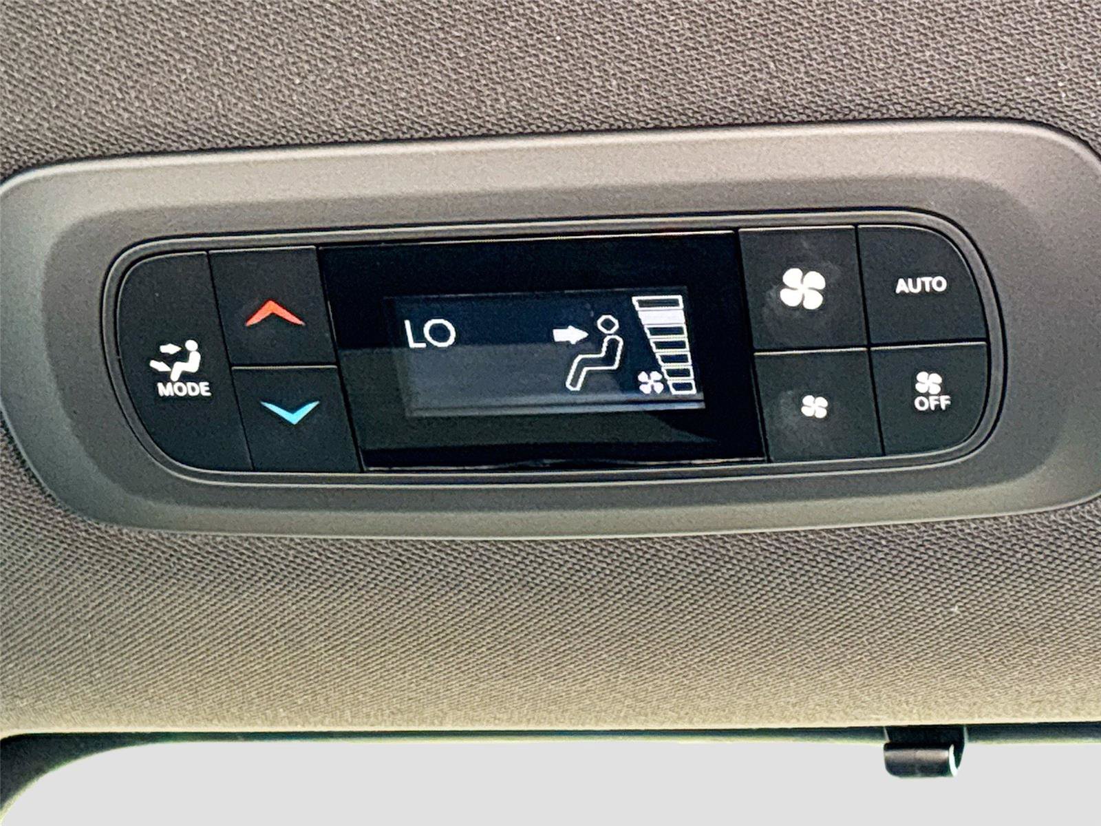 Used 2020 Chrysler Pacifica Touring-L Plus w/ S Appearance Package FWD image 27