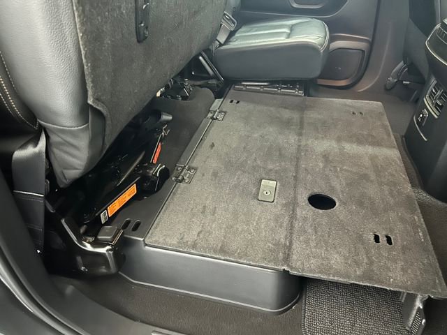 Used 2018 Nissan Titan SL w/ Midnight Edition image 34