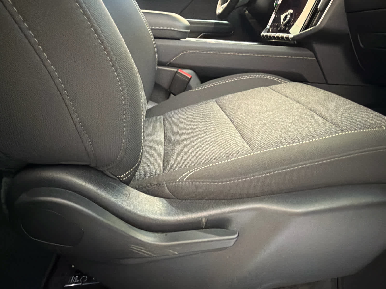 Used 2025 GMC Acadia Elevation FWD image 34
