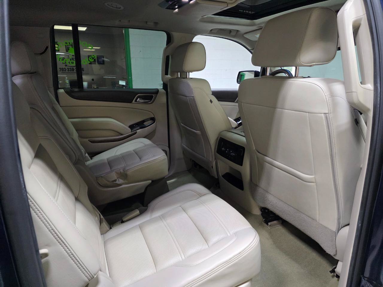 Used 2018 GMC Yukon XL Denali w/ Denali Ultimate Package AWD/4WD image 25