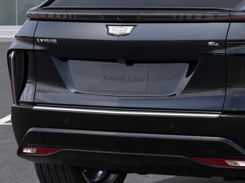 New 2027 Cadillac Lyriq Signature Luxury w/ LPO, Floor Liner Package AWD/4WD image 14
