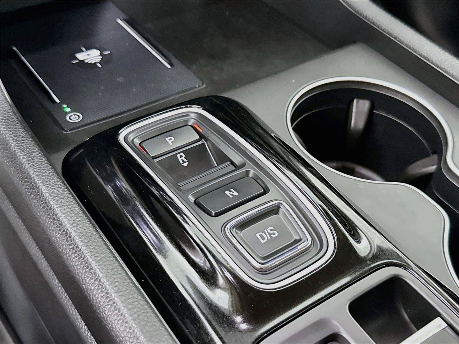 Used 2025 Honda Pilot EX-L image 17