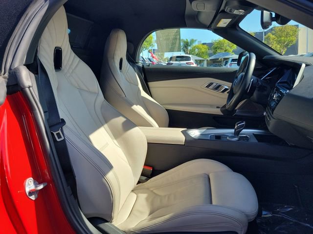 Used 2019 BMW Z4 sDrive30i w/ M Sport Package RWD image 18