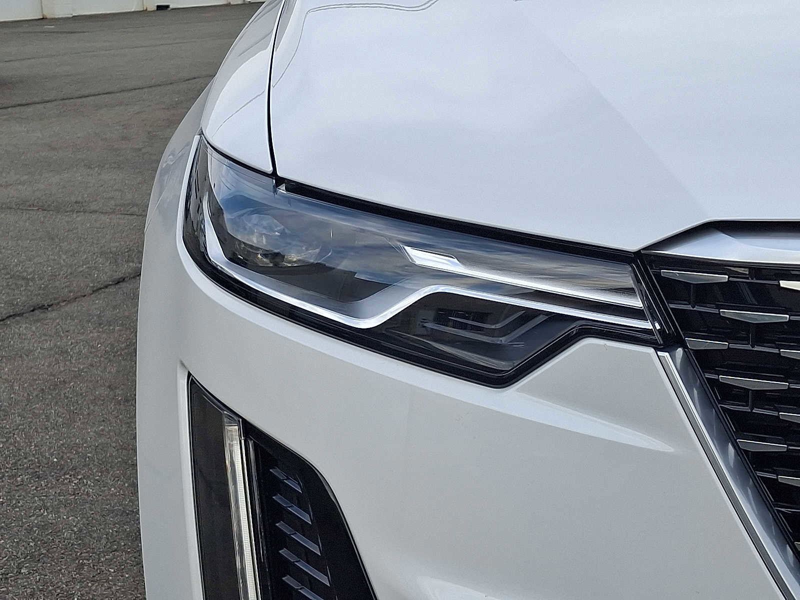 Used 2025 Cadillac XT6 Luxury image 9