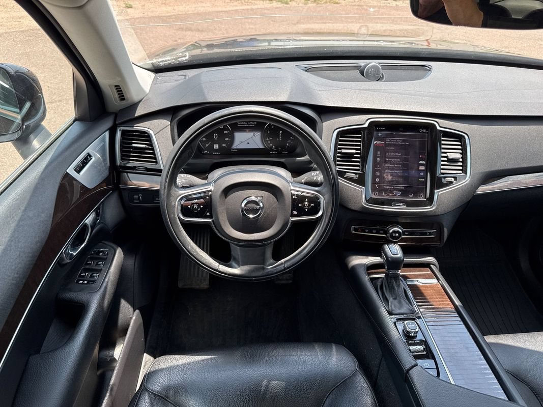 Used 2016 Volvo XC90 T6 Momentum w/ Momentum Plus Package AWD/4WD image 23