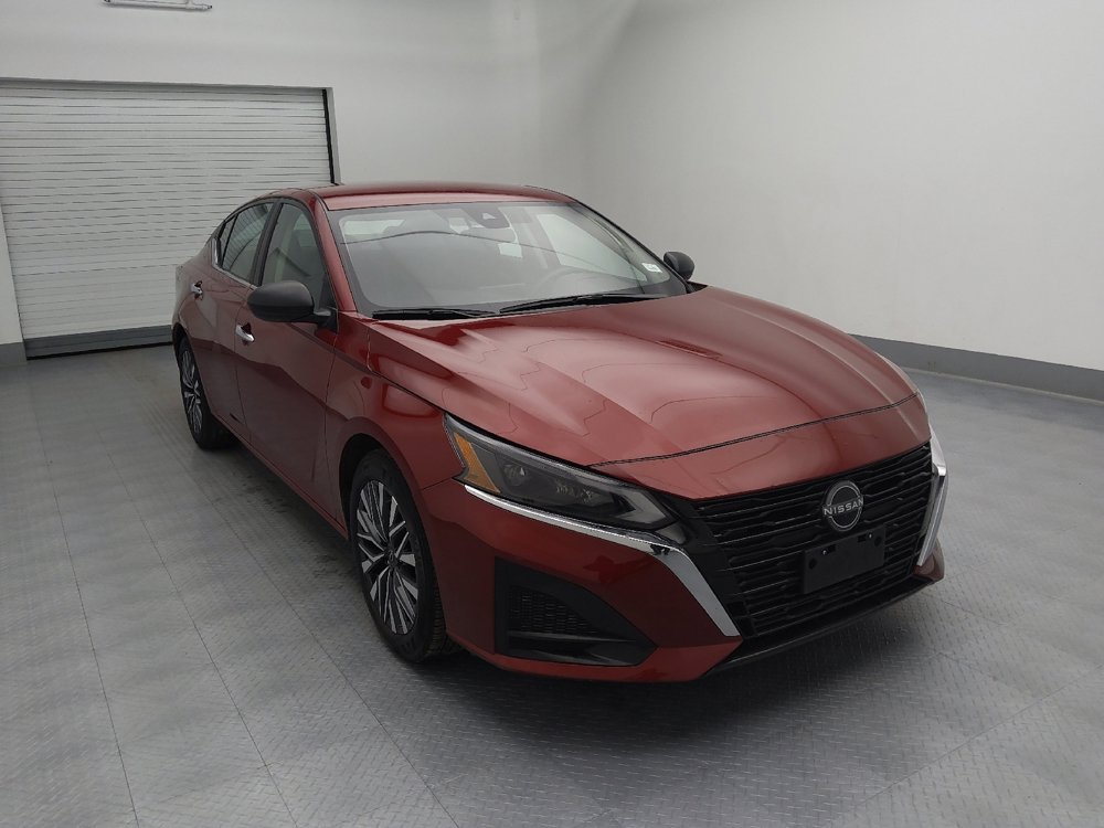 Used 2024 Nissan Altima 2.5 SV image 13
