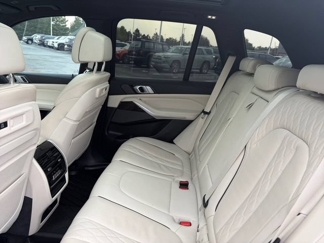 Used 2019 BMW X5 xDrive50i AWD/4WD image 17