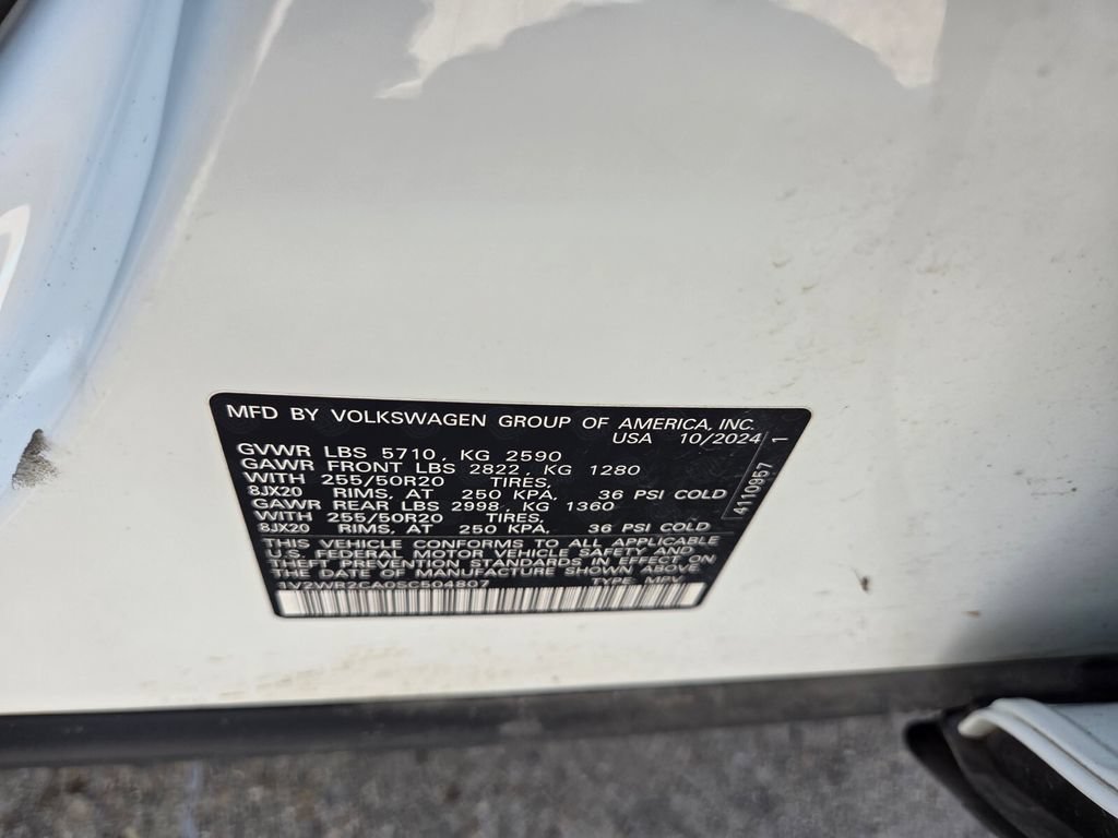 Certified 2025 Volkswagen Atlas SE FWD image 34