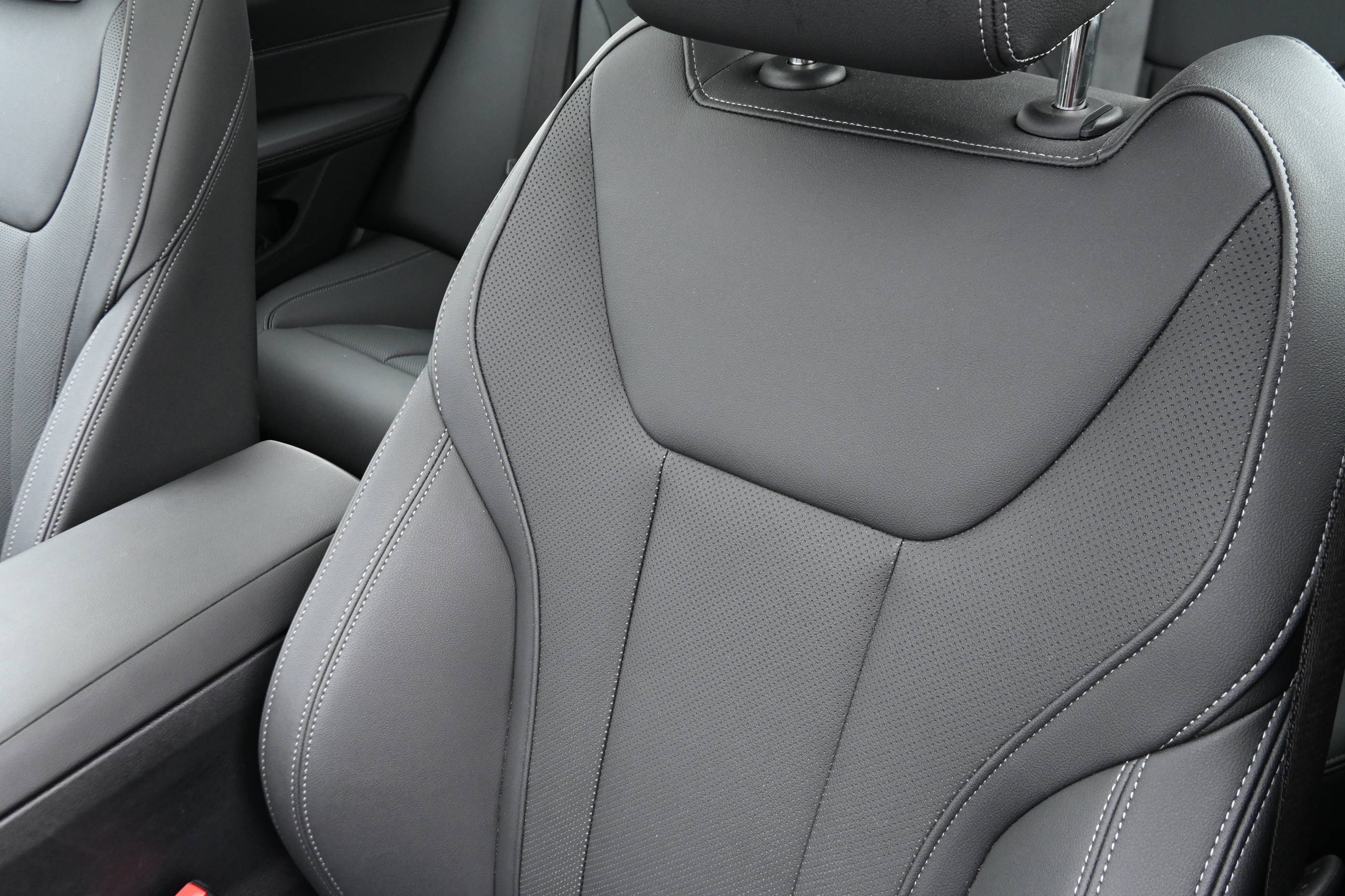 Certified 2025 BMW M440i image 10