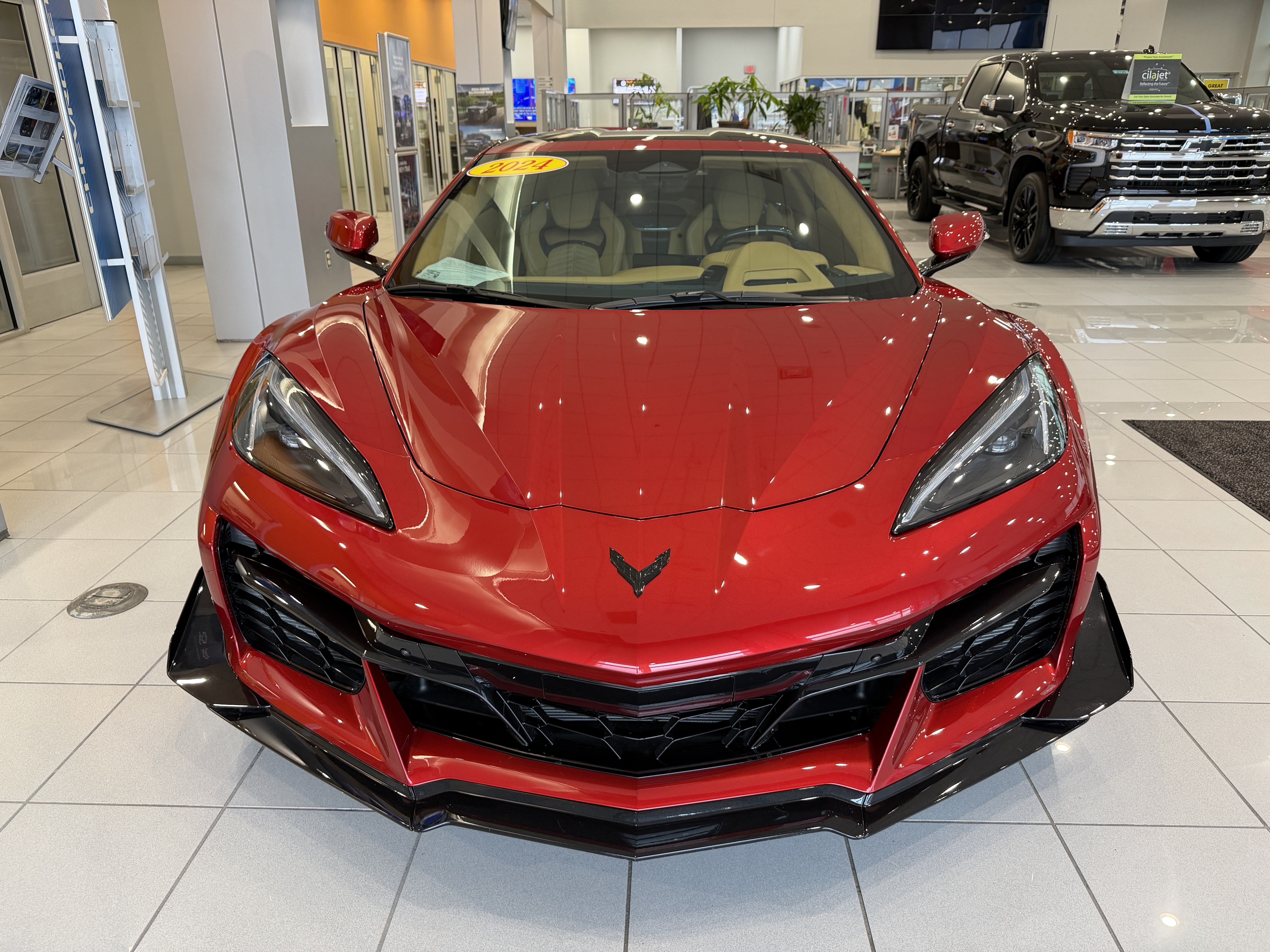 Used 2024 Chevrolet Corvette Z06 w/ Z07 Performance Package RWD image 3