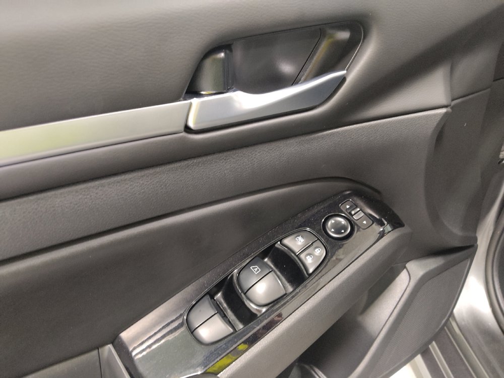 Used 2023 Nissan Altima 2.5 SV FWD image 27