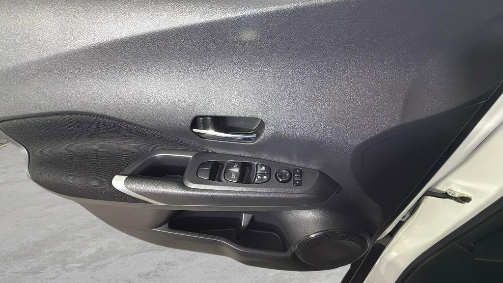 Used 2023 Nissan Kicks SV FWD image 24