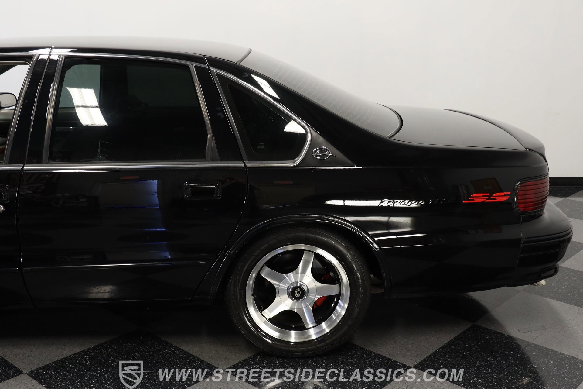 Used 1994 Chevrolet Impala SS image 23