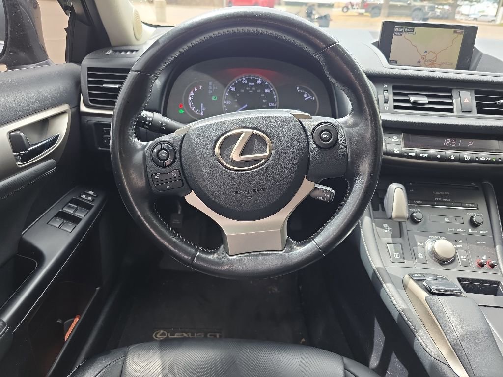 Used 2017 Lexus CT 200h FWD image 13